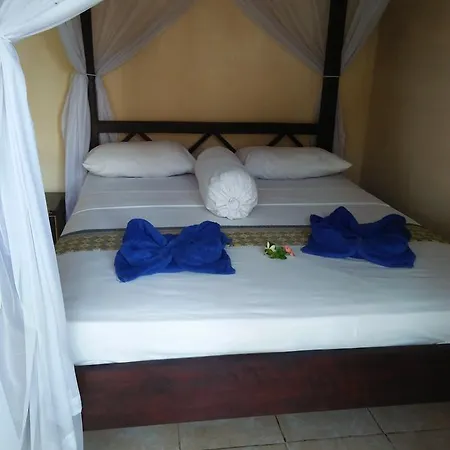 Warung Win Beach And Homestay