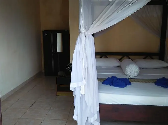 Warung Win Beach And Homestay *